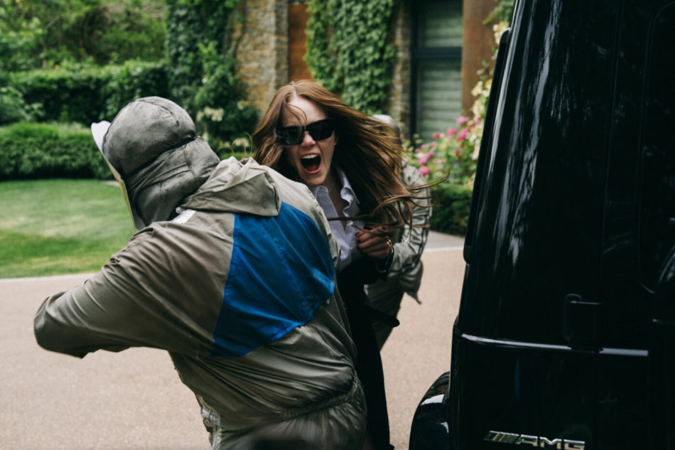 “Bugonia” (2025): colonia en putrefacción